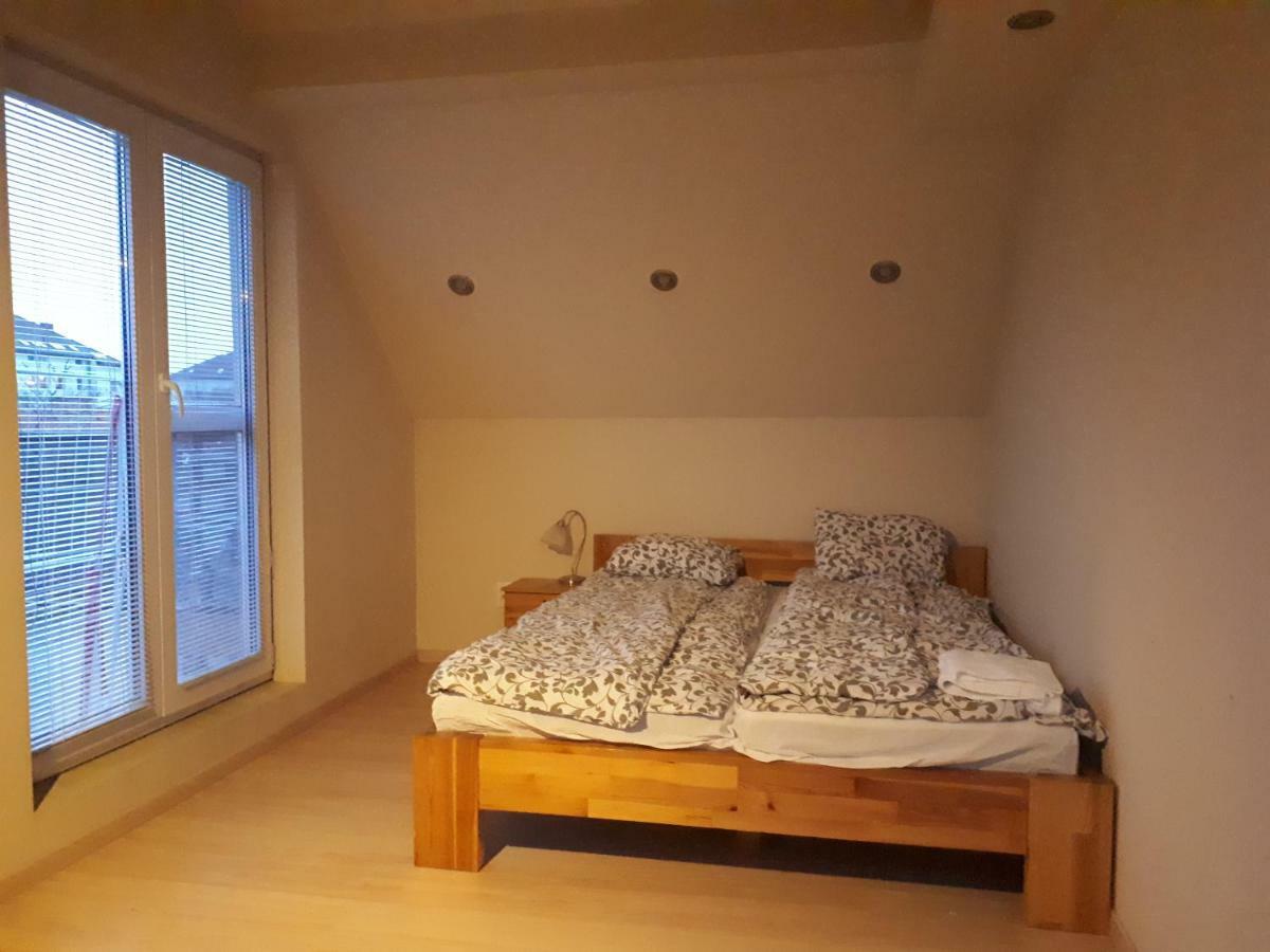 Utulny Apartman V Bratislava 15 Εξωτερικό φωτογραφία
