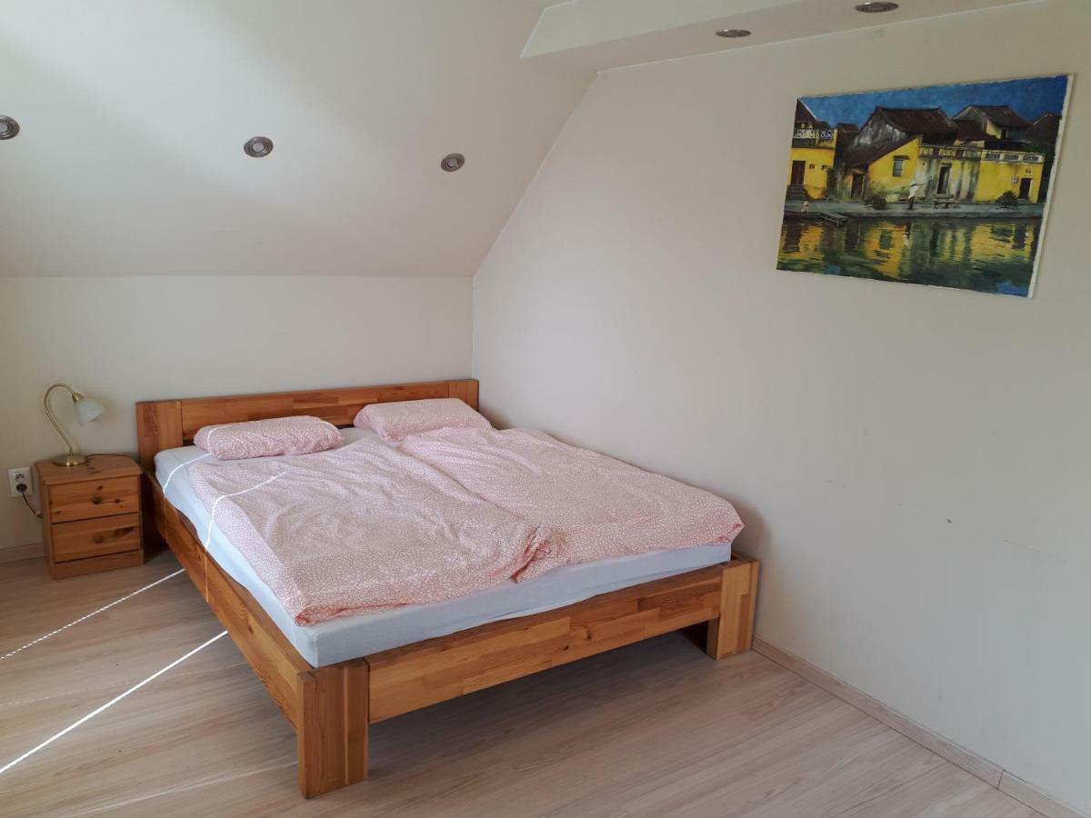 Utulny Apartman V Bratislava 15 Εξωτερικό φωτογραφία